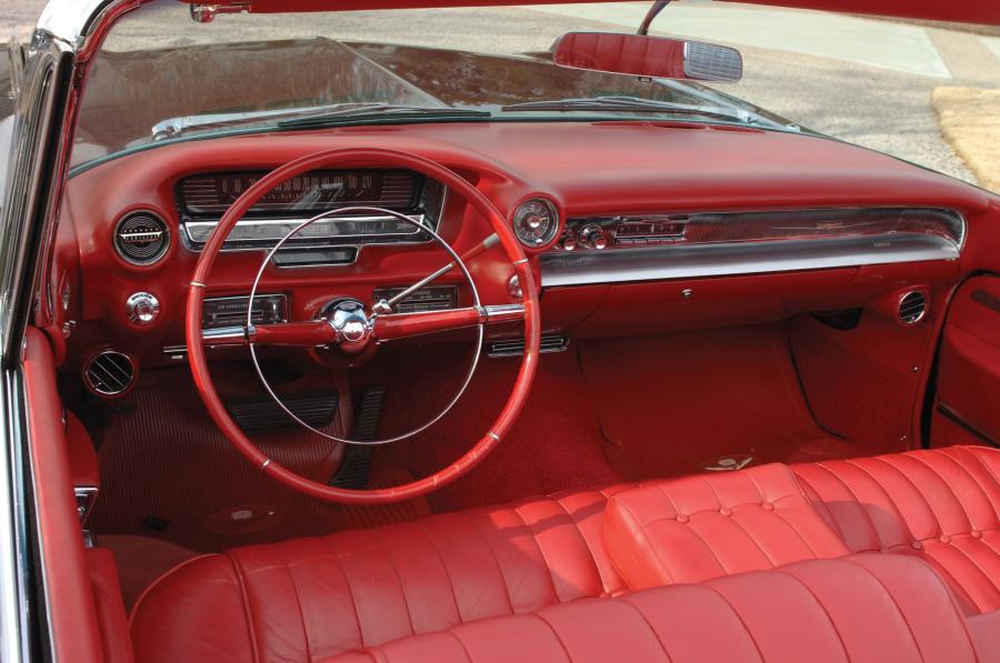  Cadillac Series 62 Convertible 1959 года  (фото 7 из 30)